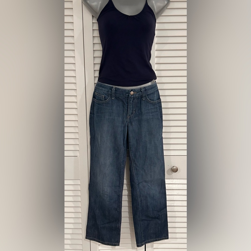 Joe’s Jeans cropped length and low rise size 29